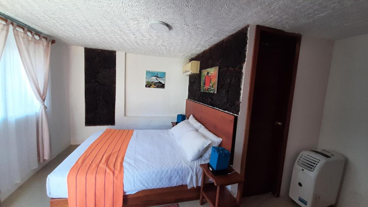 Hostal Tero Real Puerto Villamil Exterior photo